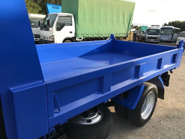タイタントラック 　ダンプ　マニュアル５速　エアコン　パワステ　パワーウィンドウ　積載量　２０００ＫＧ　Ｎｏｘ．ＰＭ適合（10枚目）