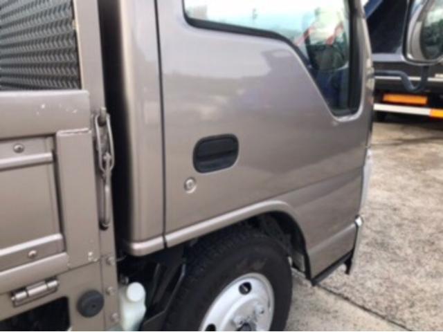 タイタントラック 　パワーゲート　マニュアル６速　エアコン　パワステ　パワーウィンドウ　積載量　３０００ＫＧ　Ｎｏｘ．ＰＭ適合（20枚目）