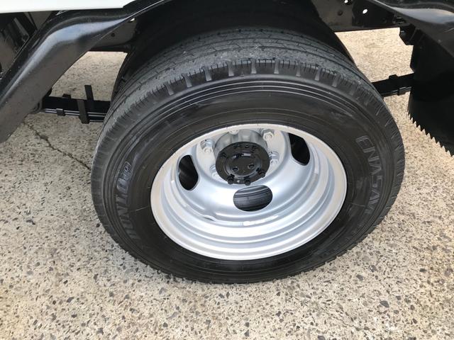 キャンターガッツ 　ダブルキャブ　エアコン　パワステ　前パワーウィンドウ　積載量　１２５０ＫＧ　Ｎｏｘ．ＰＭ適合（18枚目）