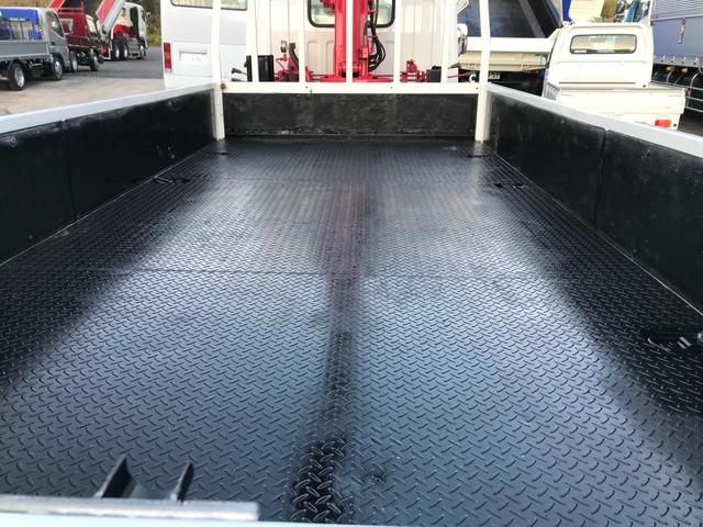 キャンター ユニッククレーン 4段 2.6t フックイン マニュアル5速 エアコン パワステ パワーウィンドウ 積載量 2000KG Nox.PM適合(25枚目)