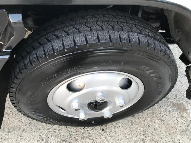 キャンター ユニッククレーン 4段 2.6t フックイン マニュアル5速 エアコン パワステ パワーウィンドウ 積載量 2000KG Nox.PM適合(37枚目)