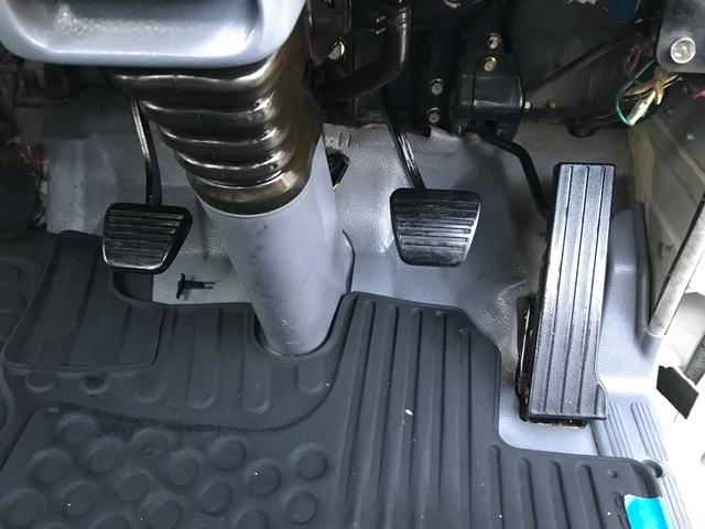 キャンター ユニッククレーン 4段 2.6t フックイン マニュアル5速 エアコン パワステ パワーウィンドウ 積載量 2000KG Nox.PM適合(42枚目)