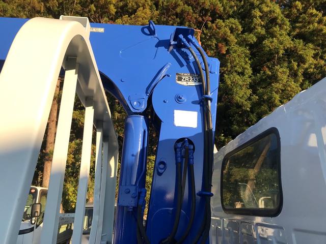 エルフトラック タダノクレーン 3段 フックイン マニュアル5速 エアコン パワステ パワーウィンドウ 積載量 2000KG Nox.PM適合(34枚目)