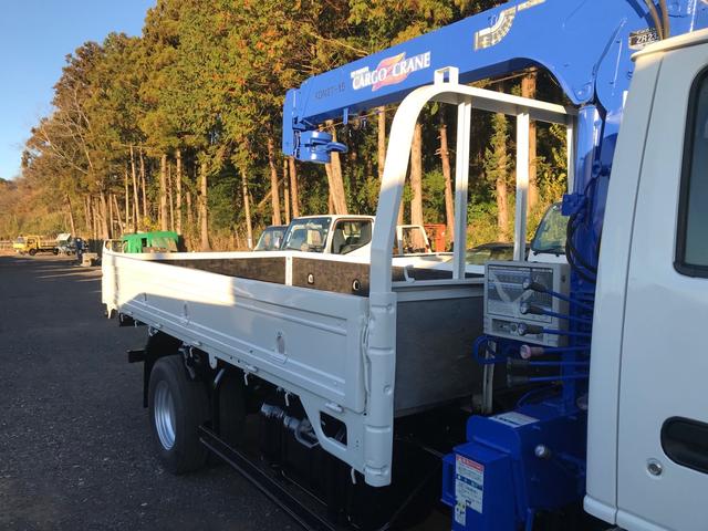 エルフトラック タダノクレーン 3段 フックイン マニュアル5速 エアコン パワステ パワーウィンドウ 積載量 2000KG Nox.PM適合(35枚目)