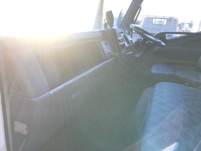 キャンター 　ロングワイド　マニュアル５速　エアコン　パワステ　パワーウィンドウ　積載量　３０００ＫＧ　Ｎｏｘ．ＰＭ適合（7枚目）