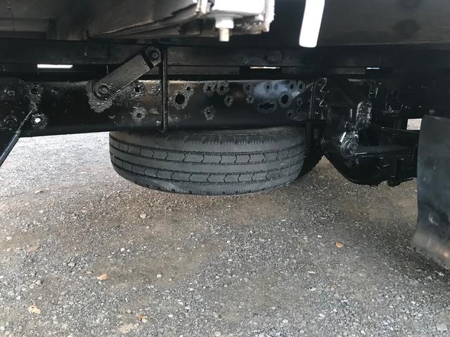 キャンター 　ロングワイド　マニュアル５速　エアコン　パワステ　パワーウィンドウ　積載量　３０００ＫＧ　Ｎｏｘ．ＰＭ適合（18枚目）