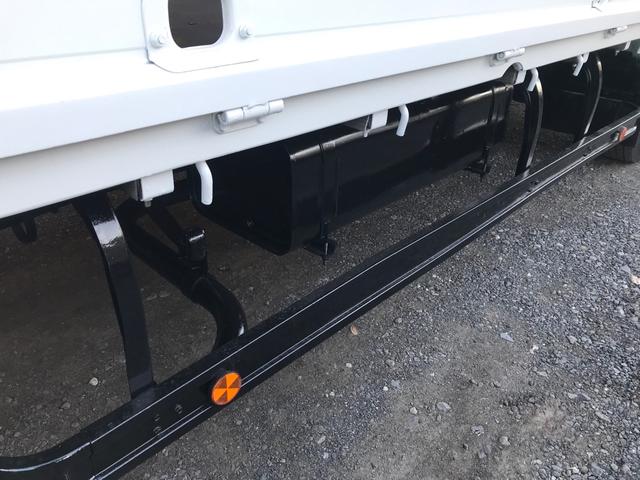 キャンター 　ロングワイド　マニュアル５速　エアコン　パワステ　パワーウィンドウ　積載量　３０００ＫＧ　Ｎｏｘ．ＰＭ適合（20枚目）