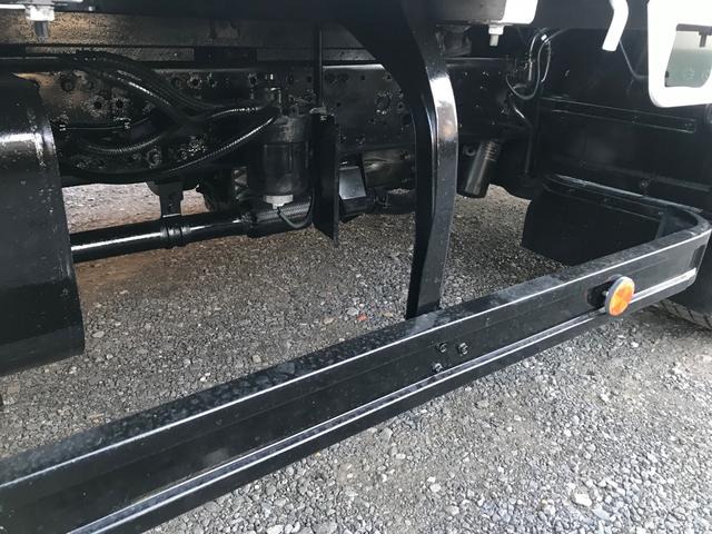 キャンター 　ロングワイド　マニュアル５速　エアコン　パワステ　パワーウィンドウ　積載量　３０００ＫＧ　Ｎｏｘ．ＰＭ適合（23枚目）