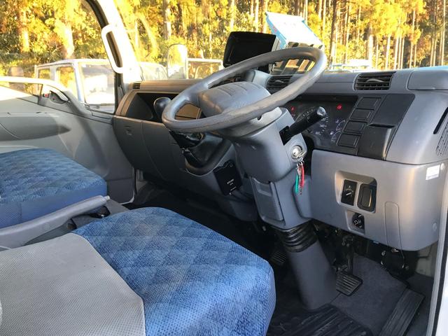 キャンター 　ロングワイド　マニュアル５速　エアコン　パワステ　パワーウィンドウ　積載量　３０００ＫＧ　Ｎｏｘ．ＰＭ適合（27枚目）