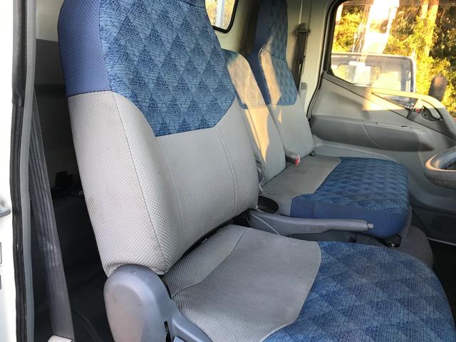 キャンター 　ロングワイド　マニュアル５速　エアコン　パワステ　パワーウィンドウ　積載量　３０００ＫＧ　Ｎｏｘ．ＰＭ適合（28枚目）