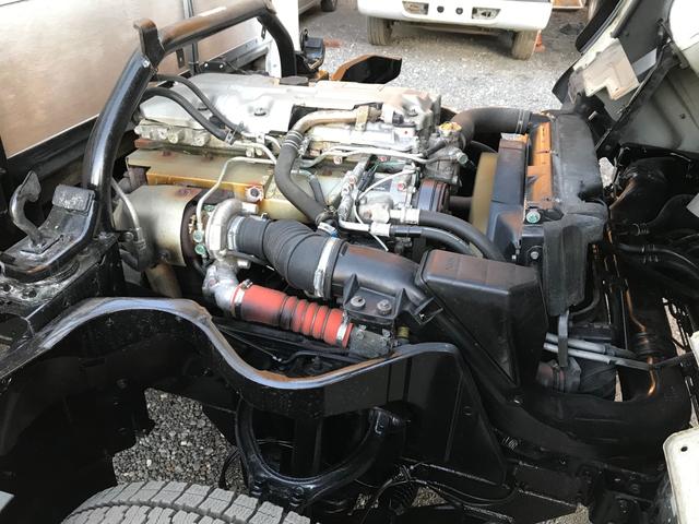 キャンター 　ロングワイド　マニュアル５速　エアコン　パワステ　パワーウィンドウ　積載量　３０００ＫＧ　Ｎｏｘ．ＰＭ適合（45枚目）