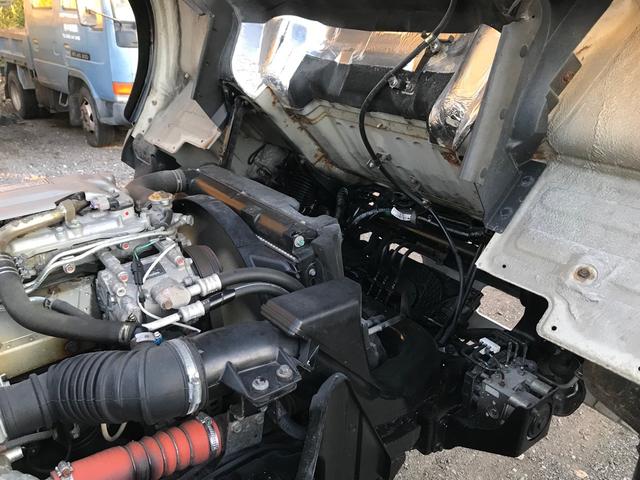 キャンター 　ロングワイド　マニュアル５速　エアコン　パワステ　パワーウィンドウ　積載量　３０００ＫＧ　Ｎｏｘ．ＰＭ適合（48枚目）