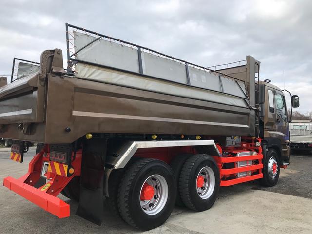 ギガ 　ダンプ　３８０馬力　電動コボレーン　メッキパーツ　マニュアル７速　エアコン　パワステ　パワーウィンドウ　積載量　９２００ＫＧ　Ｎｏｘ．ＰＭ適合（21枚目）