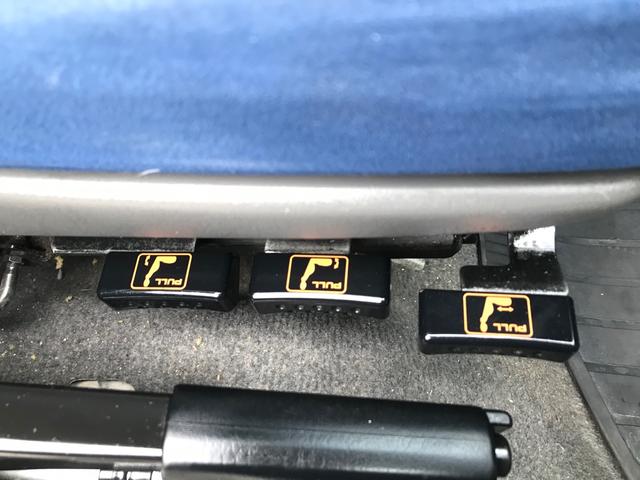 ギガ 　ダンプ　３８０馬力　電動コボレーン　メッキパーツ　マニュアル７速　エアコン　パワステ　パワーウィンドウ　積載量　９２００ＫＧ　Ｎｏｘ．ＰＭ適合（37枚目）