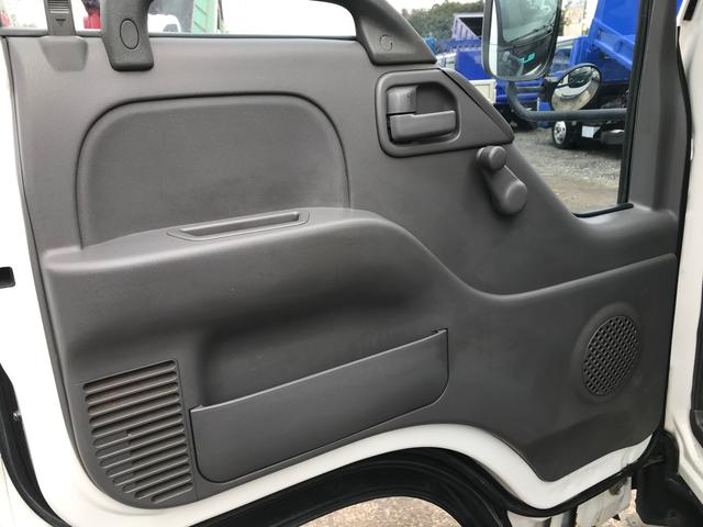 エルフトラック 　ハイジャッキ　ユニッククレーン　Ｖ２６０　３段　２．６３ｔ　エアコン　パワステ　荷台鉄板　積載量　３０００ＫＧ　Ｎｏｘ．ＰＭ適合（10枚目）