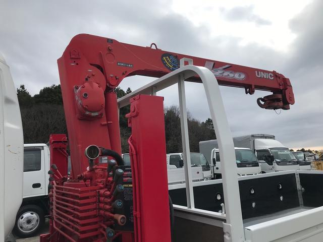 エルフトラック 　ハイジャッキ　ユニッククレーン　Ｖ２６０　３段　２．６３ｔ　エアコン　パワステ　荷台鉄板　積載量　３０００ＫＧ　Ｎｏｘ．ＰＭ適合（16枚目）