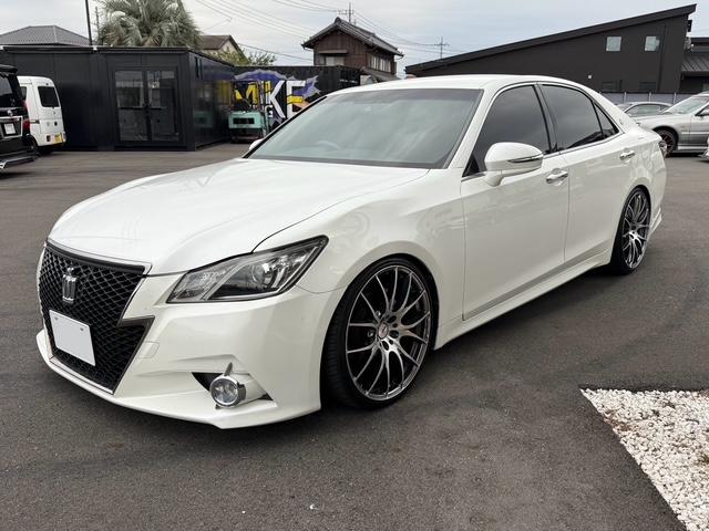 クラウンハイブリッド アスリートS ブラックスタイル ETC/バックカメラ/車高調/RAYS 20インチホイール(3枚目)