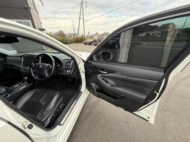 クラウンハイブリッド アスリートS ブラックスタイル ETC/バックカメラ/車高調/RAYS 20インチホイール(9枚目)