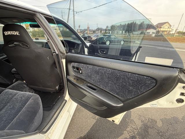 チェイサー ツアラーＶ　タワーバー／オリジンエアロ／ルーフスポイラー／トランクスポイラー／セミバケットシート／１８インチホイール（12枚目）