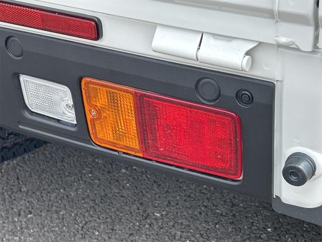 ハイゼットトラック スタンダード　農用スペシャル　４ＷＤ　軽トラック　ＭＴ　衝突被害軽減システム　クリアランスソナー　アイドリングストップ　オートライト　ＥＳＣ　エアコン　パワーステアリング　運転席エアバッグ（14枚目）