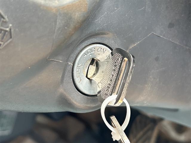 キャリイトラック KCエアコン・パワステ 4WD 3方開 幌付トラック MT エアコン パワーステアリング 運転席エアバッグ 助手席エアバッグ(28枚目)