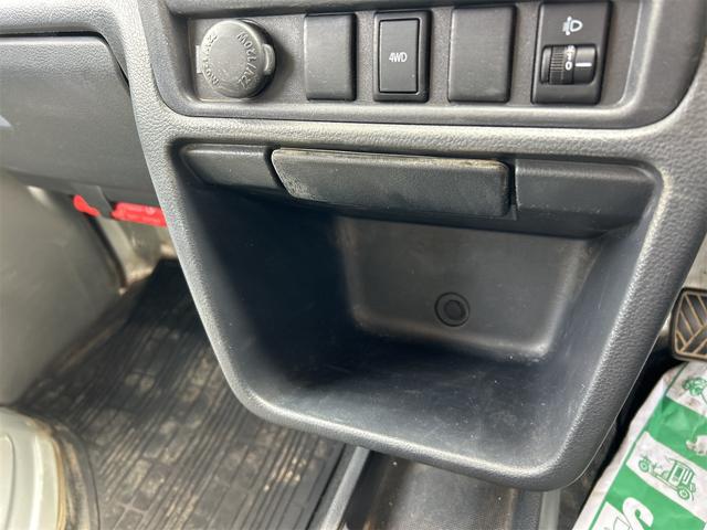 キャリイトラック KCエアコン・パワステ 4WD 3方開 幌付トラック MT エアコン パワーステアリング 運転席エアバッグ 助手席エアバッグ(37枚目)