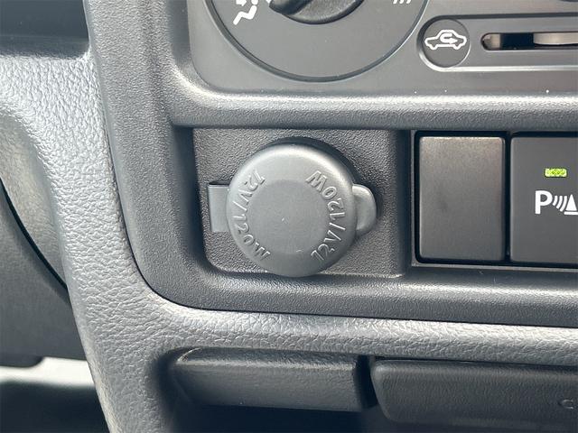 キャリイトラック ＫＣエアコン・パワステ　４ＷＤ　軽トラック　ＭＴ　クリアランスソナー　アイドリングストップ　オートライト　ＡＢＳ　ＥＳＣ　エアコン　パワーステアリング　パワーウィンドウ　運転席エアバッグ　助手席エアバッグ（6枚目）