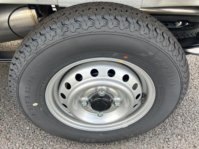 キャリイトラック ＫＣエアコン・パワステ　４ＷＤ　軽トラック　ＭＴ　クリアランスソナー　アイドリングストップ　オートライト　ＡＢＳ　ＥＳＣ　エアコン　パワーステアリング　パワーウィンドウ　運転席エアバッグ　助手席エアバッグ（20枚目）