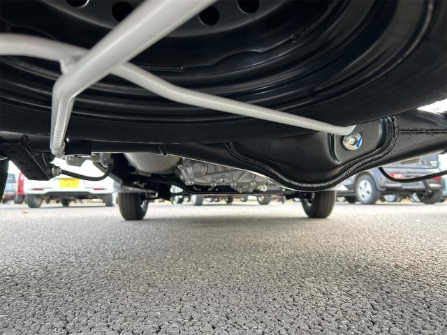 キャリイトラック ＫＣエアコン・パワステ　４ＷＤ　軽トラック　ＭＴ　クリアランスソナー　アイドリングストップ　オートライト　ＡＢＳ　ＥＳＣ　エアコン　パワーステアリング　パワーウィンドウ　運転席エアバッグ　助手席エアバッグ（28枚目）