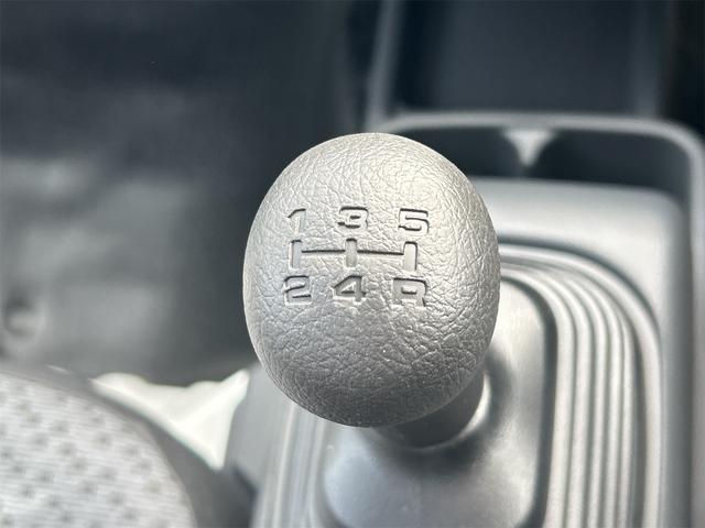 キャリイトラック ＫＣエアコン・パワステ　４ＷＤ　軽トラック　ＭＴ　クリアランスソナー　アイドリングストップ　オートライト　ＡＢＳ　ＥＳＣ　エアコン　パワーステアリング　パワーウィンドウ　運転席エアバッグ　助手席エアバッグ（44枚目）