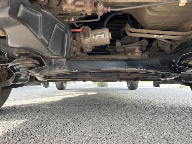 キャリイトラック ＫＣ　４ＷＤ　軽トラック　ＭＴ　エアコン　運転席エアバッグ（6枚目）