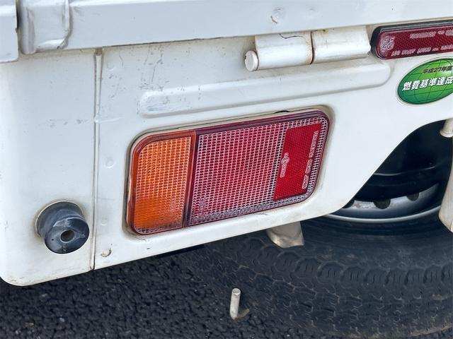 キャリイトラック ＫＣ　４ＷＤ　軽トラック　ＭＴ　エアコン　運転席エアバッグ（12枚目）
