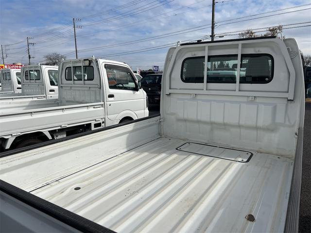 キャリイトラック ＫＣ　４ＷＤ　軽トラック　ＭＴ　エアコン　運転席エアバッグ（16枚目）