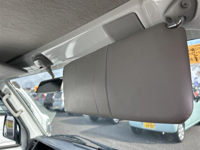 キャリイトラック ＫＣ　４ＷＤ　軽トラック　ＭＴ　エアコン　運転席エアバッグ（31枚目）