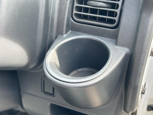 キャリイトラック ＫＣ　４ＷＤ　軽トラック　ＭＴ　エアコン　運転席エアバッグ（32枚目）