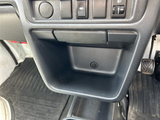 キャリイトラック ＫＣ　４ＷＤ　軽トラック　ＭＴ　エアコン　運転席エアバッグ（41枚目）