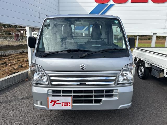 キャリイトラック ＫＣ　４ＷＤ　軽トラック　ＭＴ　ナビ　ＴＶ　オートライト　アルミホイール　ＥＳＣ　エアコン　運転席エアバッグ　助手席エアバッグ　ＣＤ　ＵＳＢ　Ｂｌｕｅｔｏｏｔｈ（3枚目）