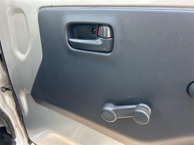 キャリイトラック ＫＣ　４ＷＤ　軽トラック　ＭＴ　ナビ　ＴＶ　オートライト　アルミホイール　ＥＳＣ　エアコン　運転席エアバッグ　助手席エアバッグ　ＣＤ　ＵＳＢ　Ｂｌｕｅｔｏｏｔｈ（26枚目）