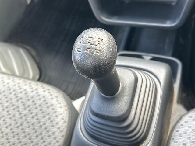 キャリイトラック ＫＣ　４ＷＤ　軽トラック　ＭＴ　ナビ　ＴＶ　オートライト　アルミホイール　ＥＳＣ　エアコン　運転席エアバッグ　助手席エアバッグ　ＣＤ　ＵＳＢ　Ｂｌｕｅｔｏｏｔｈ（40枚目）