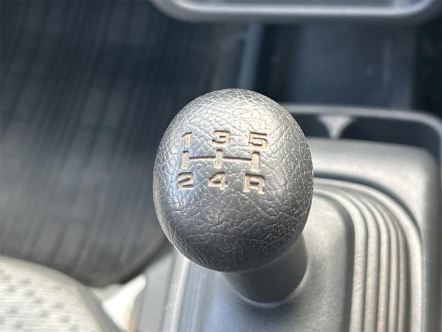 キャリイトラック ＫＣ　４ＷＤ　軽トラック　ＭＴ　ナビ　ＴＶ　オートライト　アルミホイール　ＥＳＣ　エアコン　運転席エアバッグ　助手席エアバッグ　ＣＤ　ＵＳＢ　Ｂｌｕｅｔｏｏｔｈ（41枚目）