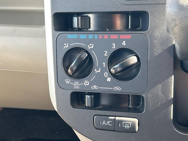 タント L バックカメラ 両側スライドドア ナビ TV キーレスエントリー アイドリングストップ 電動格納ミラー ベンチシート CVT 盗難防止システム ABS ESC CD USB 衝突安全ボディ エアコン(6枚目)