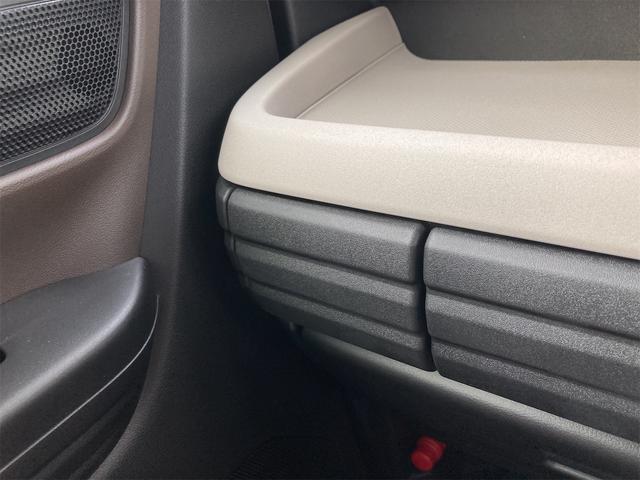 スペーシア ハイブリッドＸ　両側電動スライドドア　クリアランスソナー　オートクルーズコントロール　衝突被害軽減システム　オートライト　ＬＥＤヘッドランプ　スマートキー　アイドリングストップ　電動格納ミラー　シートヒーター（39枚目）