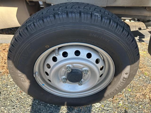 スクラムトラック ＫＣパワステ　ＭＴ　エアコン　パワーステアリング　運転席エアバッグ（17枚目）