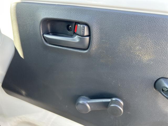 スクラムトラック ＫＣパワステ　ＭＴ　エアコン　パワーステアリング　運転席エアバッグ（29枚目）