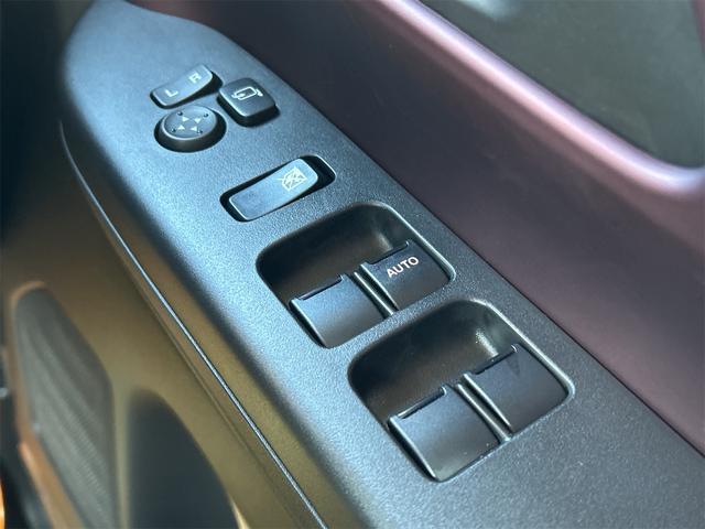 スペーシアカスタム ハイブリッドＸＳ　全周囲カメラ　両側電動スライドドア　ナビ　ＴＶ　クリアランスソナー　オートクルーズコントロール　レーンアシスト　衝突被害軽減システム　オートライト　ＬＥＤヘッドランプ　スマートキー（9枚目）