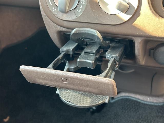 アルトラパンショコラ Ｇ　ナビ　ＴＶ　オートライト　ＨＩＤ　スマートキー　アイドリングストップ　電動格納ミラー　ベンチシート　ＣＶＴ　盗難防止システム　ＡＢＳ　ＣＤ　ＵＳＢ　衝突安全ボディ　エアコン　パワーステアリング（45枚目）