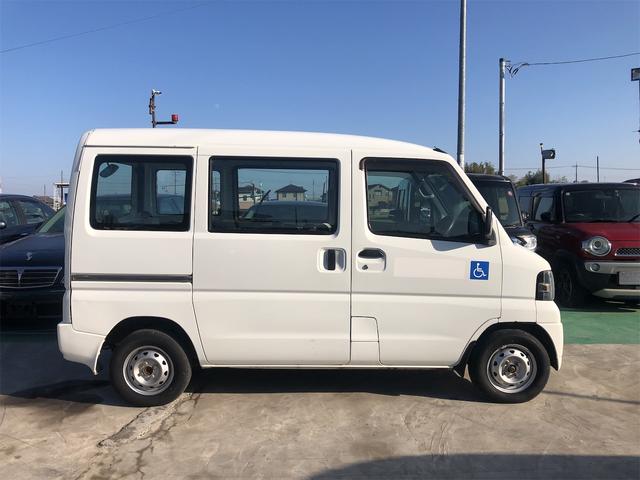 クリッパーバン 　福祉車　パワステ　パワーウィンドウ　切り替え式４ＷＤ　ＡＣ（8枚目）