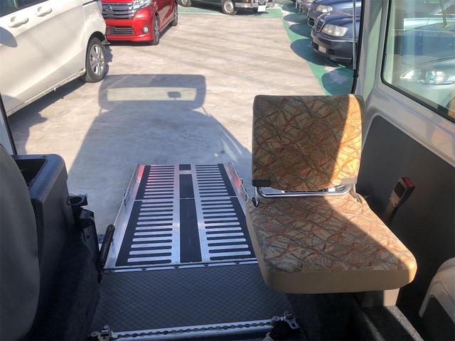 クリッパーバン 　福祉車　パワステ　パワーウィンドウ　切り替え式４ＷＤ　ＡＣ（18枚目）
