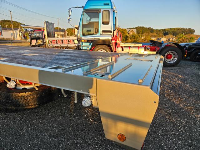 プロフィア ベースグレード 平成20年9月モデル 積載12300kg 荷台寸法890x240 車検令和8年11月まで タダノZF503SL 3段クレーン付 ラジコン・フックイン ベッド付き(12枚目)