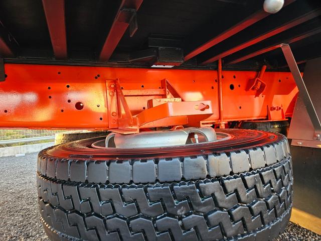 プロフィア ベースグレード 平成20年9月モデル 積載12300kg 荷台寸法890x240 車検令和8年11月まで タダノZF503SL 3段クレーン付 ラジコン・フックイン ベッド付き(16枚目)